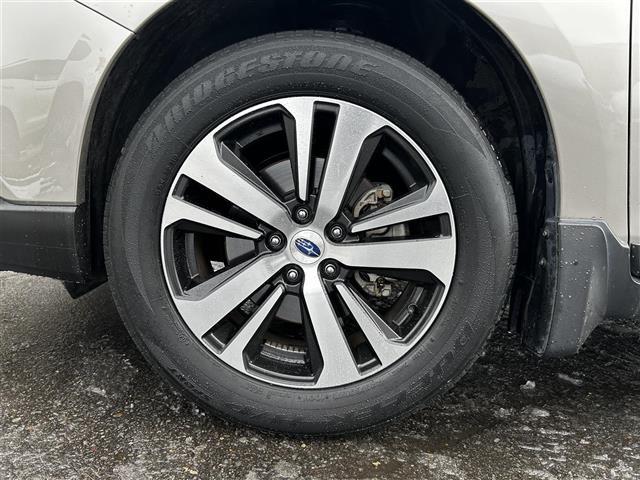 見積もり作成はもちろん、傷情報等の問い合わせはすべて無料です！！ご検討されているのであれば、まず００７８−６０４４−２８４５までお電話を！！お客様のご要望にそった正確なお見積もりを作成致します。