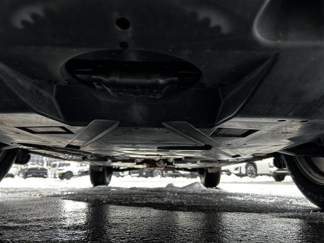 当社は他県のお客様にも安心して御購入頂けますよう第三者機関のＡＩＳとＧｏｏ鑑定を付けて販売しており程度、機関、外装、内装の評価を明記して販売しています。改造車・修復歴がある車輌は販売いたしません！！