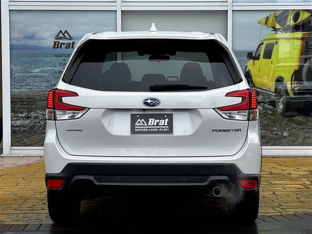 フォレスター プレミアム　ワンオーナー　純正８インチナビ　フルセグＴＶ　左サイド、バックカメラ　ドライブレコーダー　ハーフレザーシート　前席パワーシート　全席シートヒーター　ステアリングヒーター　クルーズコントロール（7枚目）