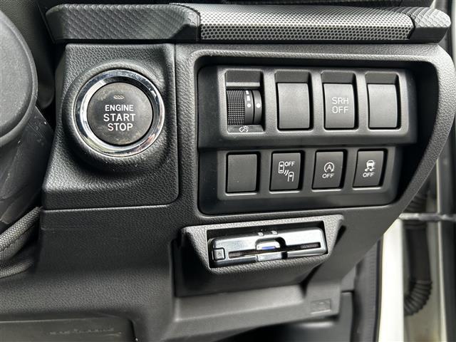 フォレスター プレミアム　ワンオーナー　純正８インチナビ　フルセグＴＶ　左サイド、バックカメラ　ドライブレコーダー　ハーフレザーシート　前席パワーシート　全席シートヒーター　ステアリングヒーター　クルーズコントロール（17枚目）