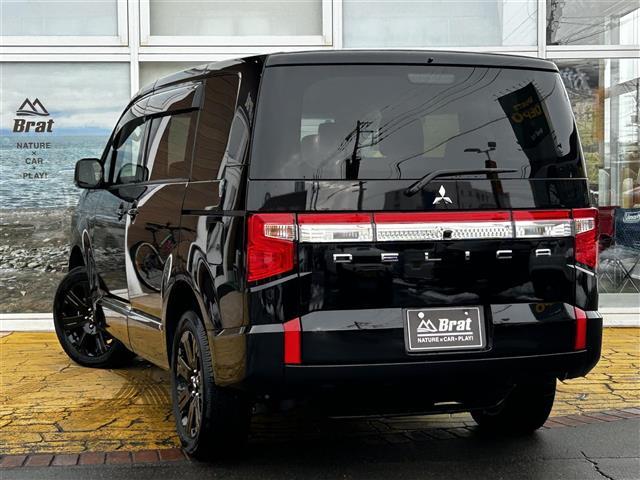 デリカＤ：５ ブラックエディション　アルパイン１１インチナビ　フリップダウンモニター　アラウンドビューモニター　フルセグ　黒革シート　前席シートヒーター　ステアリングヒーター　両側パワースライドドア　パワーバックドア　コーナーセンサー（6枚目）