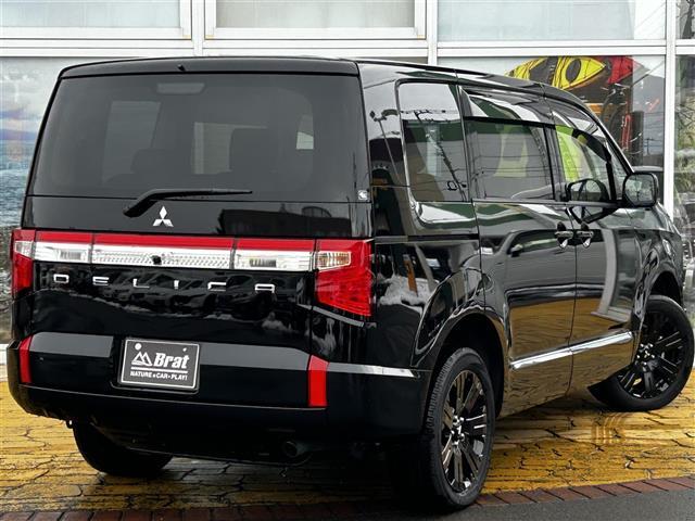 デリカＤ：５ ブラックエディション　アルパイン１１インチナビ　フリップダウンモニター　アラウンドビューモニター　フルセグ　黒革シート　前席シートヒーター　ステアリングヒーター　両側パワースライドドア　パワーバックドア　コーナーセンサー（8枚目）