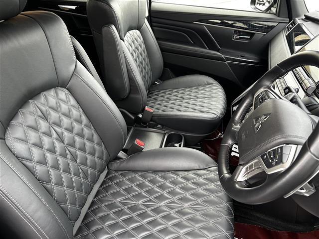 デリカＤ：５ ブラックエディション　アルパイン１１インチナビ　フリップダウンモニター　アラウンドビューモニター　フルセグ　黒革シート　前席シートヒーター　ステアリングヒーター　両側パワースライドドア　パワーバックドア　コーナーセンサー（20枚目）