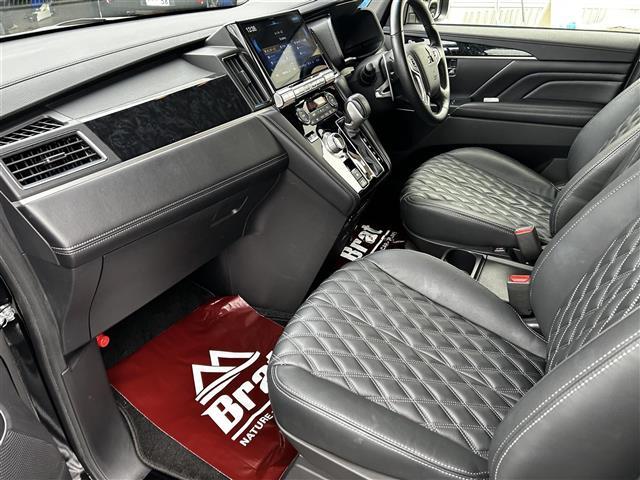 デリカＤ：５ ブラックエディション　アルパイン１１インチナビ　フリップダウンモニター　アラウンドビューモニター　フルセグ　黒革シート　前席シートヒーター　ステアリングヒーター　両側パワースライドドア　パワーバックドア　コーナーセンサー（21枚目）