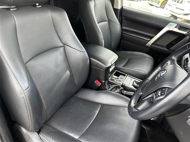 ランドクルーザープラド ＴＸ　Ｌパッケージ・ブラックエディション　メーカーオプションナビ　全方位カメラ　フルセグＴＶ　マルチテレインモニター　サンルーフ　アドミレイションエアロ（前後）　ＲＡＹＳ２０インチアルミホイール　コーナーセンサー　デジタルインナーミラー（19枚目）