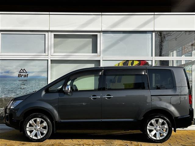 デリカＤ：５ Ｄ　プレミアム　純正ナビゲーション　ロックフォードサウンドシステム　フルセグＴＶ　フロント、左サイド、バックカメラ　両側パワースライドドア　パワーバックドア　前席シートヒーター　運転席パワーシート　ドライブレコーダー（5枚目）