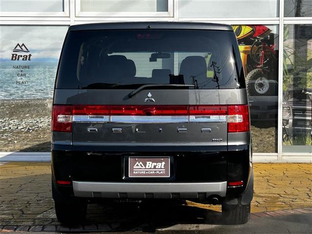 デリカＤ：５ Ｄ　プレミアム　純正ナビゲーション　ロックフォードサウンドシステム　フルセグＴＶ　フロント、左サイド、バックカメラ　両側パワースライドドア　パワーバックドア　前席シートヒーター　運転席パワーシート　ドライブレコーダー（7枚目）