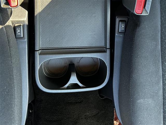 デリカＤ：５ Ｄ　プレミアム　純正ナビゲーション　ロックフォードサウンドシステム　フルセグＴＶ　フロント、左サイド、バックカメラ　両側パワースライドドア　パワーバックドア　前席シートヒーター　運転席パワーシート　ドライブレコーダー（15枚目）