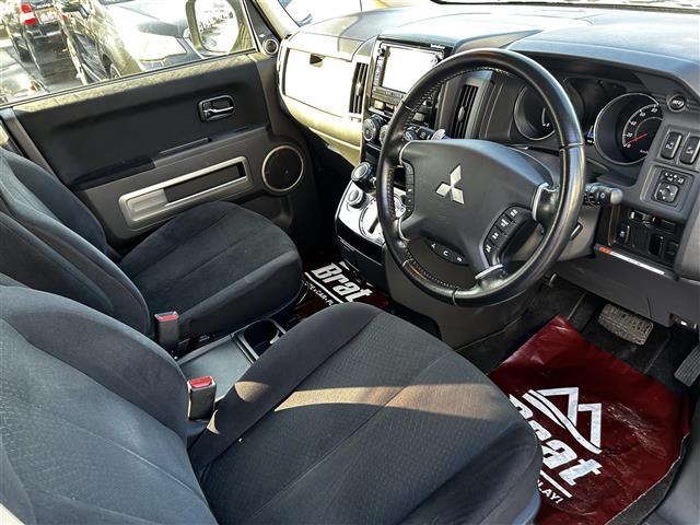 デリカＤ：５ Ｄ　プレミアム　純正ナビゲーション　ロックフォードサウンドシステム　フルセグＴＶ　フロント、左サイド、バックカメラ　両側パワースライドドア　パワーバックドア　前席シートヒーター　運転席パワーシート　ドライブレコーダー（20枚目）