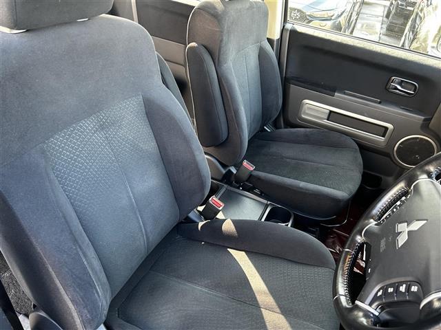 デリカＤ：５ Ｄ　プレミアム　純正ナビゲーション　ロックフォードサウンドシステム　フルセグＴＶ　フロント、左サイド、バックカメラ　両側パワースライドドア　パワーバックドア　前席シートヒーター　運転席パワーシート　ドライブレコーダー（21枚目）