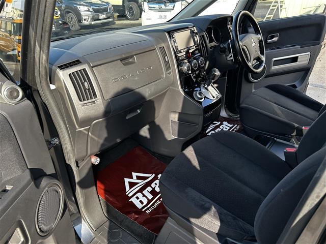 デリカＤ：５ Ｄ　プレミアム　純正ナビゲーション　ロックフォードサウンドシステム　フルセグＴＶ　フロント、左サイド、バックカメラ　両側パワースライドドア　パワーバックドア　前席シートヒーター　運転席パワーシート　ドライブレコーダー（22枚目）