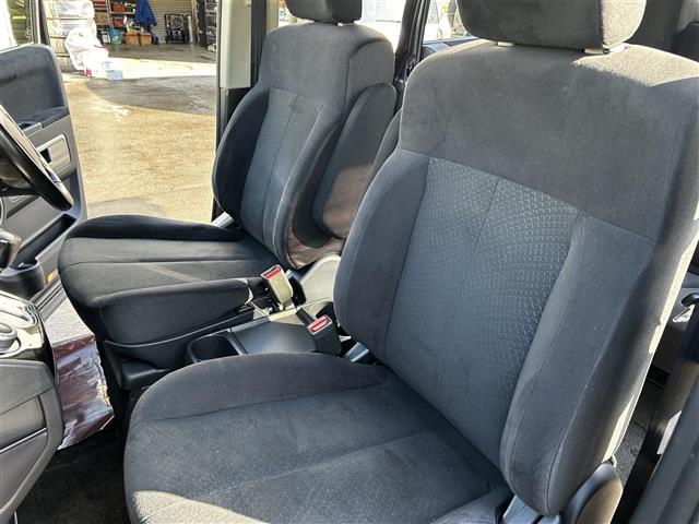 デリカＤ：５ Ｄ　プレミアム　純正ナビゲーション　ロックフォードサウンドシステム　フルセグＴＶ　フロント、左サイド、バックカメラ　両側パワースライドドア　パワーバックドア　前席シートヒーター　運転席パワーシート　ドライブレコーダー（23枚目）