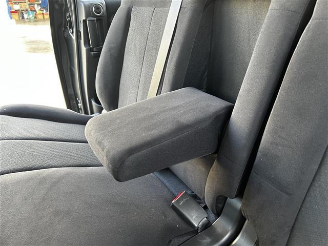 デリカＤ：５ Ｄ　プレミアム　純正ナビゲーション　ロックフォードサウンドシステム　フルセグＴＶ　フロント、左サイド、バックカメラ　両側パワースライドドア　パワーバックドア　前席シートヒーター　運転席パワーシート　ドライブレコーダー（28枚目）