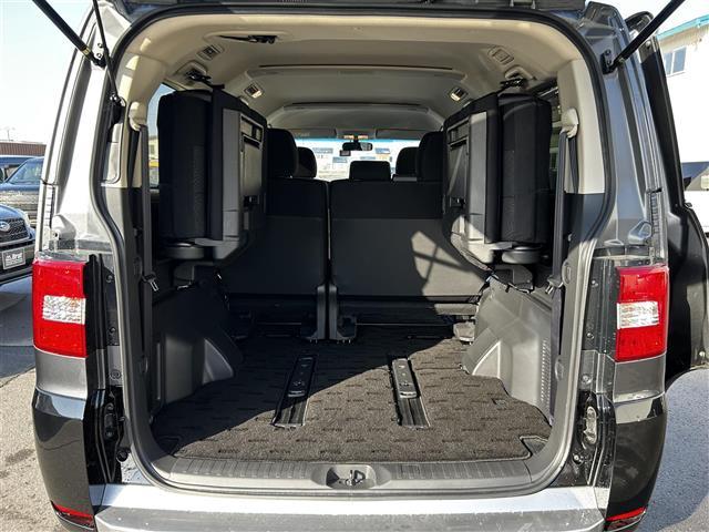 デリカＤ：５ Ｄ　プレミアム　純正ナビゲーション　ロックフォードサウンドシステム　フルセグＴＶ　フロント、左サイド、バックカメラ　両側パワースライドドア　パワーバックドア　前席シートヒーター　運転席パワーシート　ドライブレコーダー（32枚目）