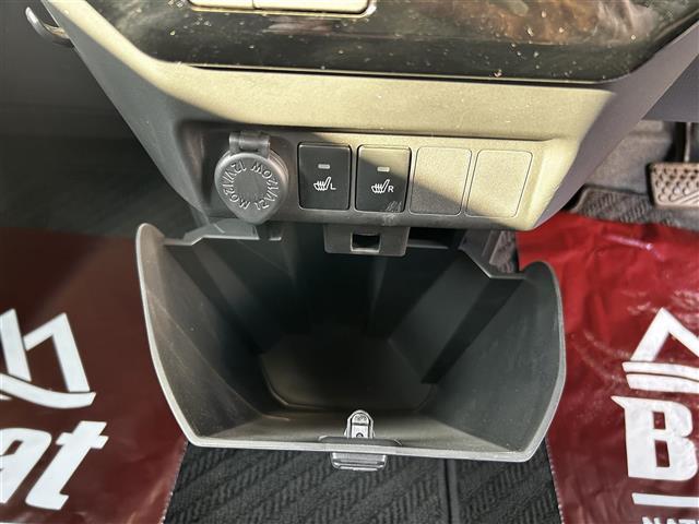 ルーミー カスタムＧ　純正ディスプレィオーディオ　全方位カメラ　フルセグＴＶ（走行中視聴可能）　両側パワースライドドア　クルーズコントロール　前席シートヒーター　ドライブレコーダー　コーナーセンサー　純正エンジンスターター（15枚目）