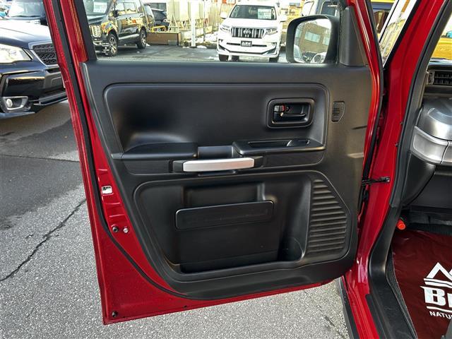 スペーシアギア ハイブリッドＸＺ　ターボ　カロッツェリア８インチナビ　全方位カメラ　フルセグＴＶ　左右リア席モニター　両側電動スライドドア　前席シートヒーター　ヘッドアップディスプレイ　クルーズコントロール　ドライブレコーダー（32枚目）