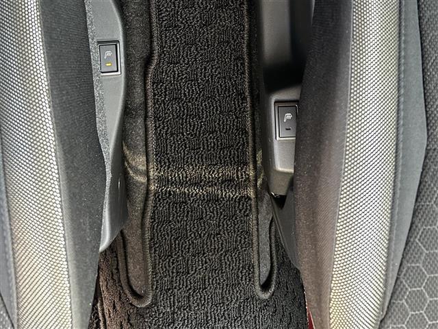 ★シートヒーターの効用は、主暖房装置により室温が一定温度に上昇するまでの間と、室内を乾燥させずに暖がとれるメリットです★