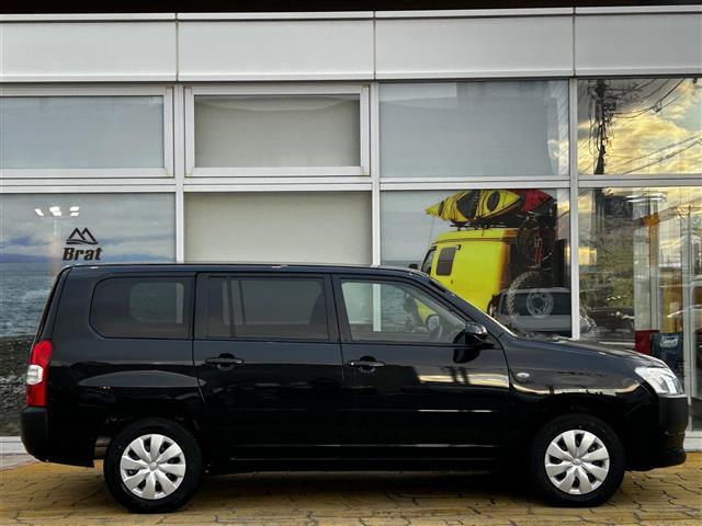 プロボックス Ｆ　純正ナビ　バックカメラ　フルセグＴＶ　プライバシーガラス　電動格納ドアミラー　アクセサリーコンセント　寒冷地仕様　充電用ＵＳＢ　キーレス　ＥＴＣ（4枚目）