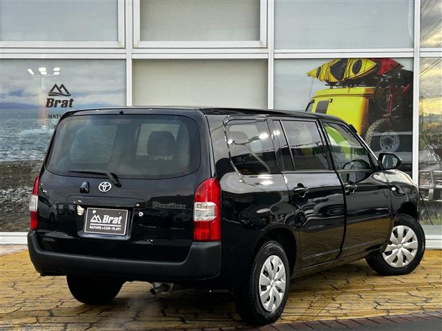 プロボックス Ｆ　純正ナビ　バックカメラ　フルセグＴＶ　プライバシーガラス　電動格納ドアミラー　アクセサリーコンセント　寒冷地仕様　充電用ＵＳＢ　キーレス　ＥＴＣ（8枚目）