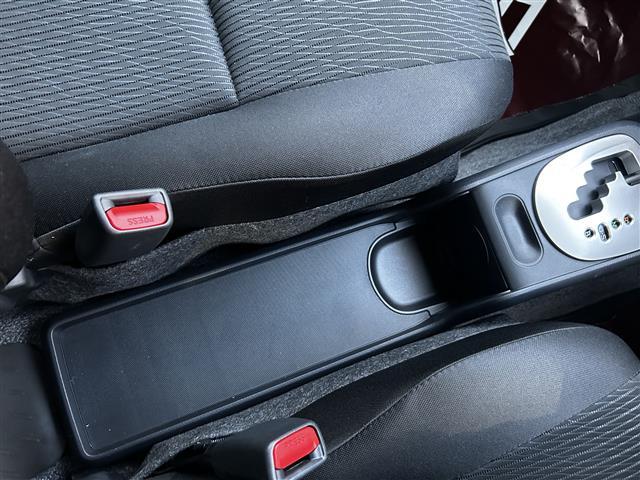 プロボックス Ｆ　純正ナビ　バックカメラ　フルセグＴＶ　プライバシーガラス　電動格納ドアミラー　アクセサリーコンセント　寒冷地仕様　充電用ＵＳＢ　キーレス　ＥＴＣ（20枚目）