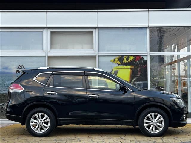 エクストレイル 20Xt エマージェンシーブレーキパッケージ 純正ナビ アラウンドビューモニター フルセグTV 前席シートヒーター パワーバックドア コーナーセンサー プッシュスタート スマートキー ETC(4枚目)