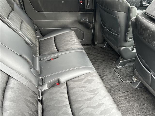 オデッセイ アブソルート・ホンダセンシング　ワンオーナー　純正９インチプレミアムインターナビ　バックカメラ　フルセグＴＶ　フリップダウンモニター　両側パワースライドドア　運転席パワーシート　純正エンジンスターター（25枚目）