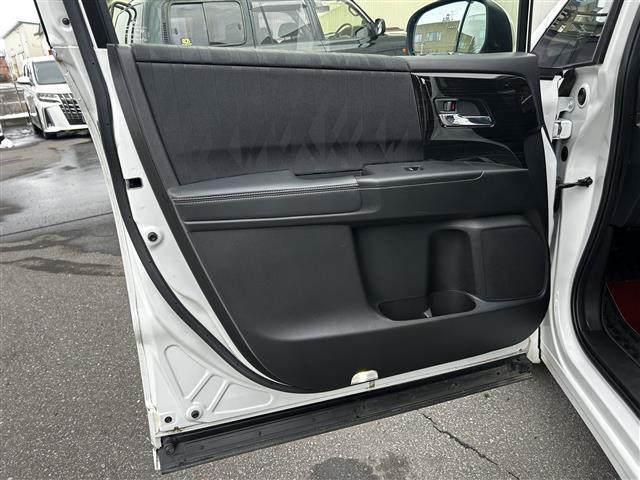 オデッセイ アブソルート・ホンダセンシング　ワンオーナー　純正９インチプレミアムインターナビ　バックカメラ　フルセグＴＶ　フリップダウンモニター　両側パワースライドドア　運転席パワーシート　純正エンジンスターター（37枚目）