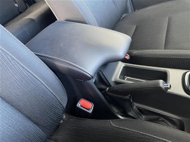 ハイラックス Ｚ　ブラックラリーエディション　ワンオーナーブラックラリーＥＤ専用　１８ｉｎＡＷ（ブラック塗装）＋ホワイトレタータイヤ　ＲＥＶＯトノカバー　ＲＥＶＯドアバイザー　純正ディーラーオプションメモリナビ　フルセグＴＶ　バックカメラ（21枚目）