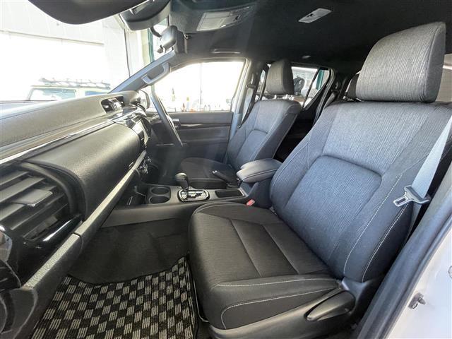 ハイラックス Ｚ　ブラックラリーエディション　ワンオーナーブラックラリーＥＤ専用　１８ｉｎＡＷ（ブラック塗装）＋ホワイトレタータイヤ　ＲＥＶＯトノカバー　ＲＥＶＯドアバイザー　純正ディーラーオプションメモリナビ　フルセグＴＶ　バックカメラ（36枚目）