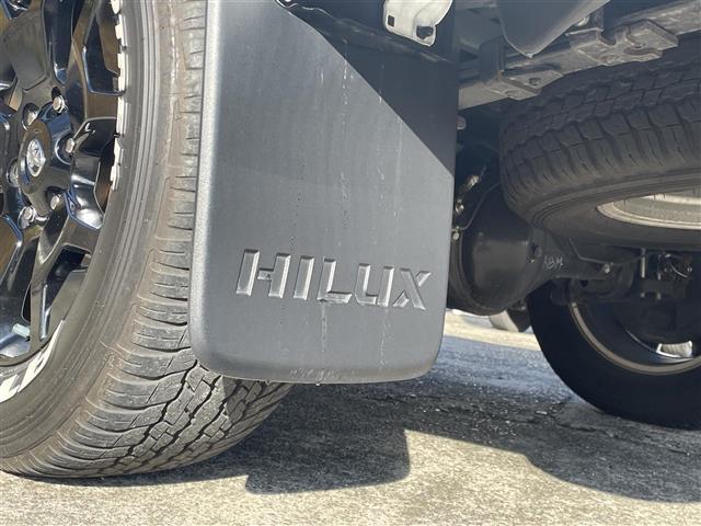 ハイラックス Ｚ　ブラックラリーエディション　ワンオーナーブラックラリーＥＤ専用　１８ｉｎＡＷ（ブラック塗装）＋ホワイトレタータイヤ　ＲＥＶＯトノカバー　ＲＥＶＯドアバイザー　純正ディーラーオプションメモリナビ　フルセグＴＶ　バックカメラ（40枚目）