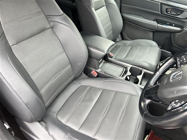 ＣＲ－Ｖハイブリッド ｅ：ＨＥＶ　ＥＸ・ブラックエディション　ホンダ純正ナビ　バックカメラ　フルセグＴＶ　電動パノラミックサンルーフ　ハンズフリーアクセスパワーテールゲート　レザーシート　前席パワーシート　全席シートヒーター　ステアリングヒーター　ＥＴＣ２．０（24枚目）