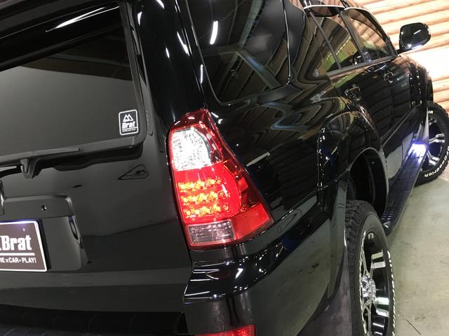 SSR-Xリミテッド 切替4WD 2インチリフトUP MKW18インチAW BFグッドリッチATタイヤ グリル・リヤガーニッシュ・リヤエンブレムをセミグロスブラック 黒革調シートカバー 4本出しマフラー ウィンカーミラー(44枚目)