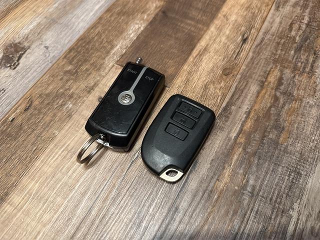 スペイド Ｆ　４ＷＤ　スマートキー　Ｅ／ｇスターター　社外ＨＤＤナビＴＶ　片側パワースライドドア　ＬＥＤヘッドライト　寒冷地仕様（33枚目）