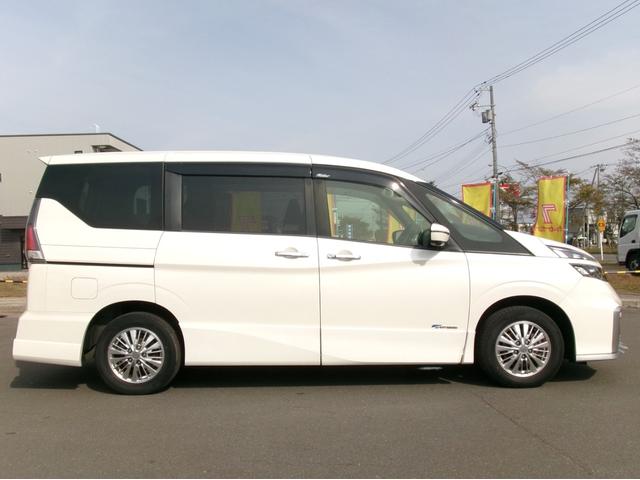 セレナ ライダー Vセレクション 4WD プロパイロット デジタルインナーミラー 純正ドラレコ オートクルーズコントロール 純正エンジンスターター インテリジェントパーキングアシスト アラウンドビュー 車線逸脱防止支援 LEDヘッド(6枚目)