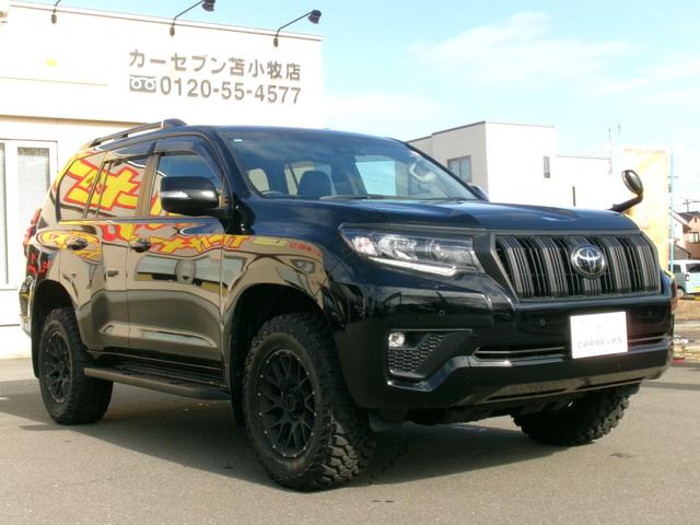 ランドクルーザープラド ＴＸ　Ｌパッケージ　マットブラックエディション　４ＷＤ　衝突被害軽減ブレーキ　純正ドライブレコーダー　アダプティブクルーズコントロール　ブラックレザーシート　前席パワーシート　オートハイビーム　ヘッドライトウォッシャー　シートヒーター（2枚目）