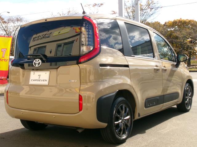 シエンタ ハイブリッドＺ　４ＷＤ　衝突被害軽減ブレーキ　寒冷地仕様　オートハイビーム　横滑り防止装置　ブラインドスポットモニタ　パノラミックビューモニター　クルコン　シートヒーター　ステアリングヒーター　パーキングアシスト（9枚目）