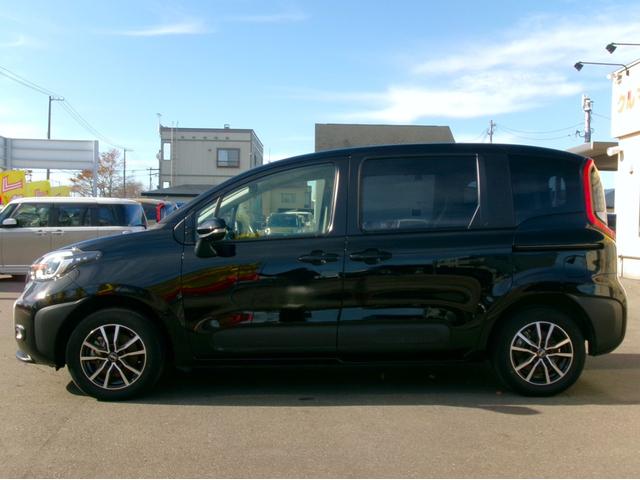 シエンタ ハイブリッドＺ　４ＷＤ　衝突被害軽減ブレーキ　オートクルーズコントロール　寒冷地仕様　パノラミックビューモニター　ブラインドスポットモニター　オートハイビーム　横滑り防止装置　ＵＳＢ－Ｃ　スペアキー　ＥＴＣ（6枚目）