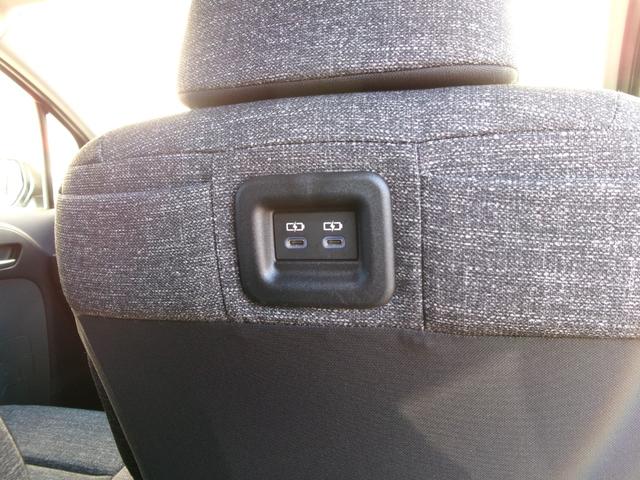 シエンタ ハイブリッドＺ　４ＷＤ　衝突被害軽減ブレーキ　オートクルーズコントロール　寒冷地仕様　パノラミックビューモニター　ブラインドスポットモニター　オートハイビーム　横滑り防止装置　ＵＳＢ－Ｃ　スペアキー　ＥＴＣ（31枚目）