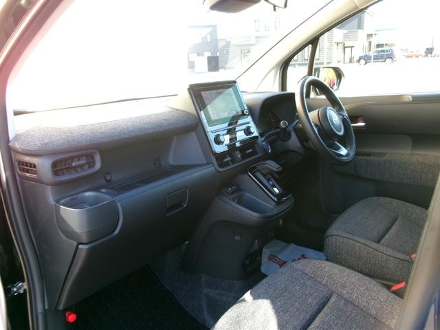 シエンタ ハイブリッドＺ　４ＷＤ　衝突被害軽減ブレーキ　オートクルーズコントロール　寒冷地仕様　パノラミックビューモニター　ブラインドスポットモニター　オートハイビーム　横滑り防止装置　ＵＳＢ－Ｃ　スペアキー　ＥＴＣ（33枚目）