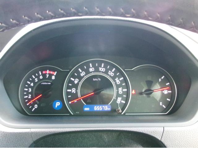 ヴォクシー ＺＳ　煌　４ＷＤ　衝突被害軽減ブレーキ　純正エンジンスターター　レーン逸脱警報　クルーズコントロール　横滑り防止装置　寒冷地仕様　オートハイビーム　両側パワースライドドア　ＥＴＣ　アイドリングストップ　スペアキ（21枚目）