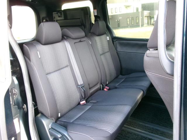 ヴォクシー ＺＳ　煌　４ＷＤ　衝突被害軽減ブレーキ　純正エンジンスターター　レーン逸脱警報　クルーズコントロール　横滑り防止装置　寒冷地仕様　オートハイビーム　両側パワースライドドア　ＥＴＣ　アイドリングストップ　スペアキ（24枚目）