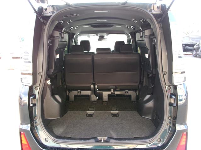 ヴォクシー ＺＳ　煌　４ＷＤ　衝突被害軽減ブレーキ　純正エンジンスターター　レーン逸脱警報　クルーズコントロール　横滑り防止装置　寒冷地仕様　オートハイビーム　両側パワースライドドア　ＥＴＣ　アイドリングストップ　スペアキ（32枚目）