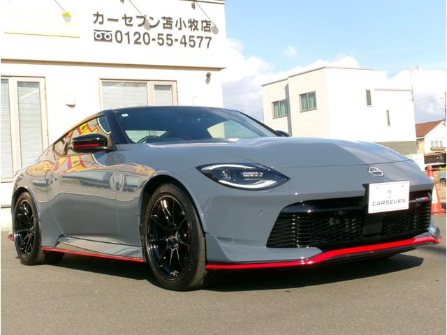 フェアレディＺ ニスモ　専用１９インチＲＡＹＳ製鍛造ホイール　ステルスグレーＩＩ　純正ドライブレコーダー　クルーズコントロール　パドルシフト　横滑り防止装置　ニスモレカロシート　純正ナビ　ＴＶ　バックカメラ　ＢＯＳＥスピーカ（3枚目）