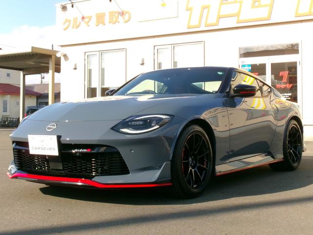 フェアレディＺ ニスモ　専用１９インチＲＡＹＳ製鍛造ホイール　ステルスグレーＩＩ　純正ドライブレコーダー　クルーズコントロール　パドルシフト　横滑り防止装置　ニスモレカロシート　純正ナビ　ＴＶ　バックカメラ　ＢＯＳＥスピーカ（5枚目）