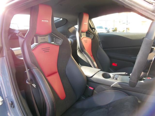 フェアレディＺ ニスモ　専用１９インチＲＡＹＳ製鍛造ホイール　ステルスグレーＩＩ　純正ドライブレコーダー　クルーズコントロール　パドルシフト　横滑り防止装置　ニスモレカロシート　純正ナビ　ＴＶ　バックカメラ　ＢＯＳＥスピーカ（13枚目）