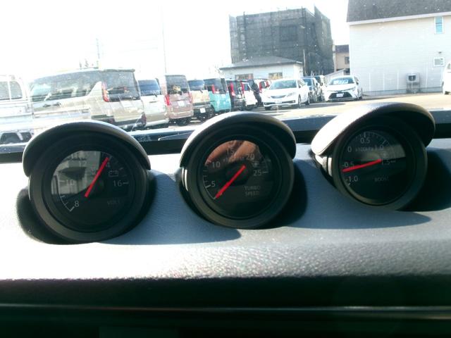 フェアレディＺ ニスモ　専用１９インチＲＡＹＳ製鍛造ホイール　ステルスグレーＩＩ　純正ドライブレコーダー　クルーズコントロール　パドルシフト　横滑り防止装置　ニスモレカロシート　純正ナビ　ＴＶ　バックカメラ　ＢＯＳＥスピーカ（19枚目）