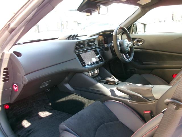 フェアレディＺ ニスモ　専用１９インチＲＡＹＳ製鍛造ホイール　ステルスグレーＩＩ　純正ドライブレコーダー　クルーズコントロール　パドルシフト　横滑り防止装置　ニスモレカロシート　純正ナビ　ＴＶ　バックカメラ　ＢＯＳＥスピーカ（33枚目）