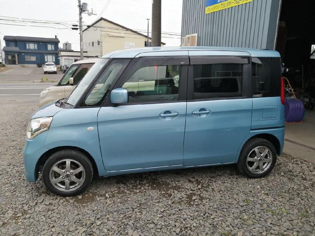スペーシア Ｘ　デュアルカメラブレーキサポート　冬タイヤ付　４ＷＤ　両側電動スライドドア　レーンアシスト　衝突被害軽減システム　スマートキー　アイドリングストップ　電動格納ミラー　シートヒーター　ベンチシート　ＣＶＴ　盗難防止システム　ＡＢＳ　ＥＳＣ　ＣＤ（18枚目）