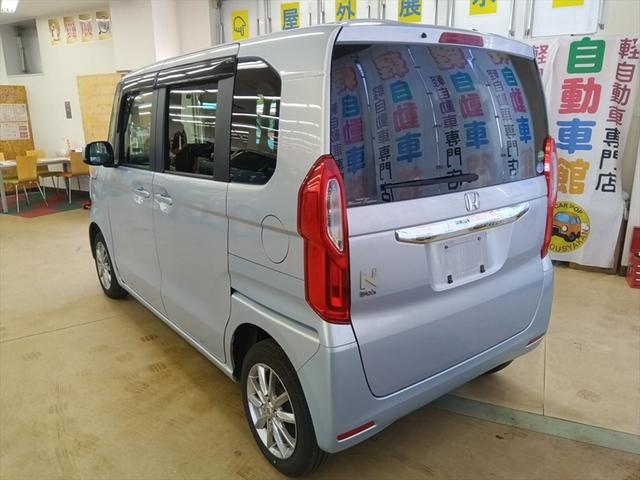 Ｎ－ＢＯＸ Ｇ　４ＷＤ　シートヒーター　スマートキー　エンジンスターター　ＥＴＣ　ＣＤ　横滑り防止装置　アイドリングストップ　ミラーヒーター　ＬＥＤヘッドライト　ＡＢＳ　社外アルミホイール（5枚目）