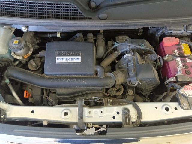Ｎ－ＢＯＸ Ｇ　４ＷＤ　シートヒーター　スマートキー　エンジンスターター　ＥＴＣ　ＣＤ　横滑り防止装置　アイドリングストップ　ミラーヒーター　ＬＥＤヘッドライト　ＡＢＳ　社外アルミホイール（7枚目）